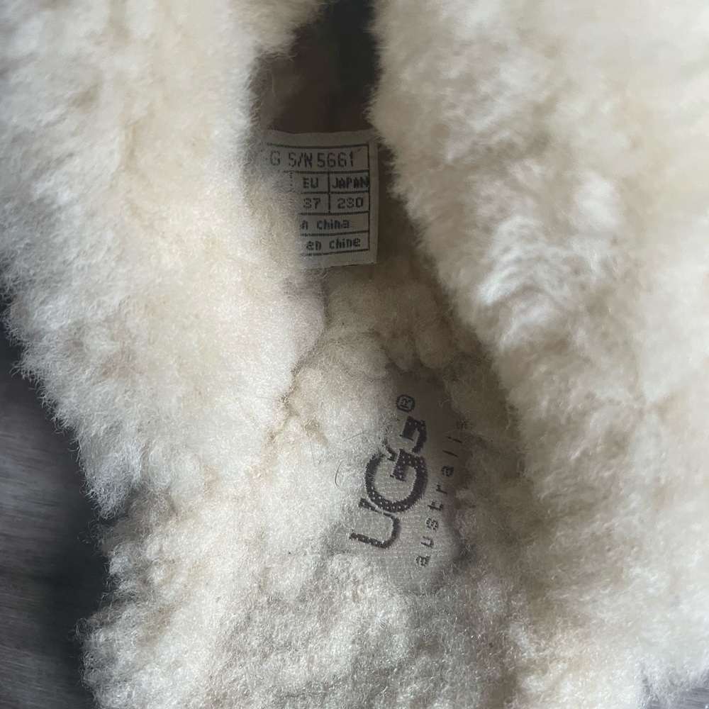 UGG Tan Sheepskin Slippers - Picture 10 of 10